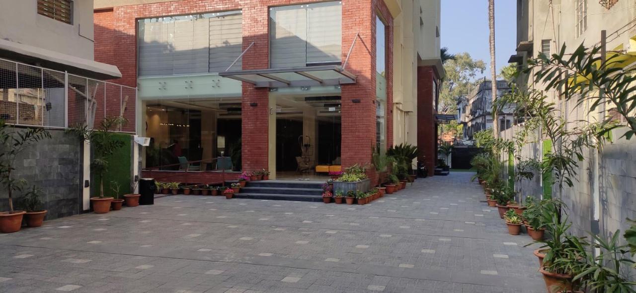 Hotel Sunhill Portico Shiliguri Exterior foto